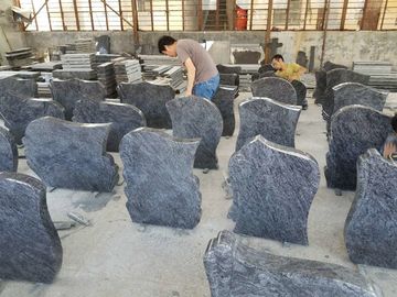 อนุสาวรีย์หินแกรนิตหิน Tombstone คลาสสิก / โมเดิร์นดีไซน์สีเทาเข้ม