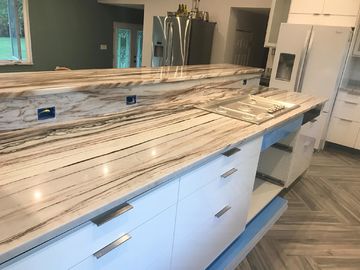 การปรับปรุงห้องครัวที่อยู่อาศัยวิศวกรรมที่กำหนดเอง Quartz Stone Countertops