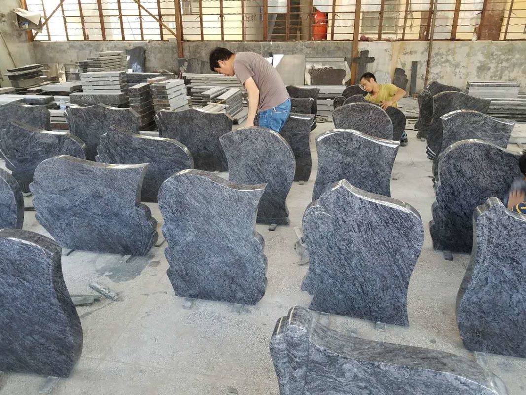 อนุสาวรีย์หินแกรนิตหิน Tombstone คลาสสิก / โมเดิร์นดีไซน์สีเทาเข้ม